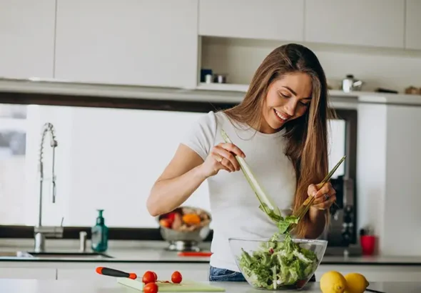 For women, nutrition after 40 is closely tied to hormonal balance, bone strength, and skin health. Here’s what to focus on