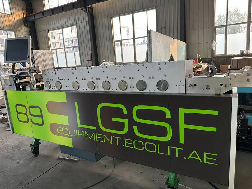 How do ECOLIT’s technologies—like galvanized ribs, sound isolation