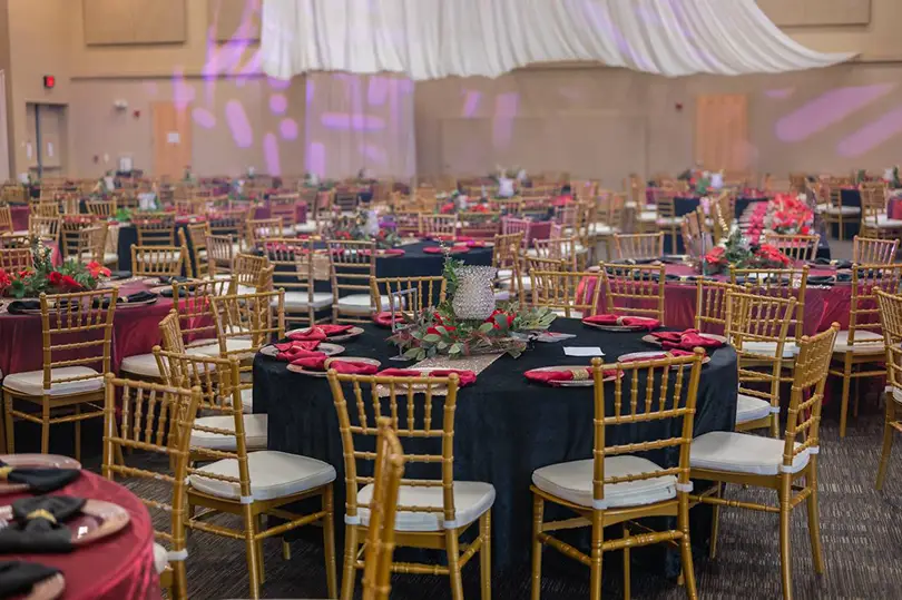 400 invited guests representing business, government, education, the arts, and nonprofit leadership filled the banquet hall