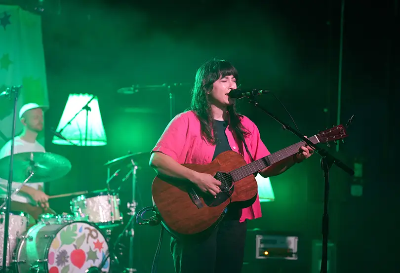 Guitarist Jonathan Pearce heckled the audience about the area’s rivers having uninspiring names