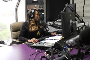 SolvingSac_CommunityRadio_01